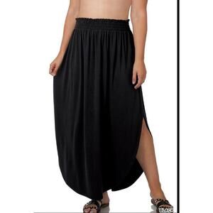 Zenana NWOT Black Smocked Waist Side Slit Maxi Skirt Sizes 2X-3X Pockets